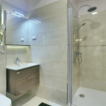 D&a Center With Free Parking Apartman