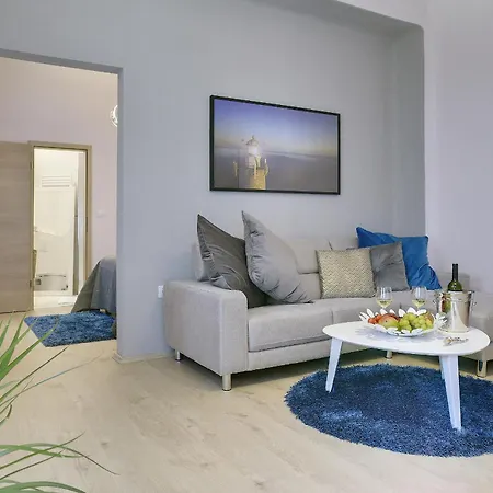 D&a Center With Free Parking