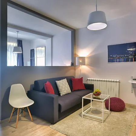 D&a Center With Free Parking Πούλα