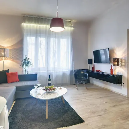 D&a Center With Free Parking * Πούλα