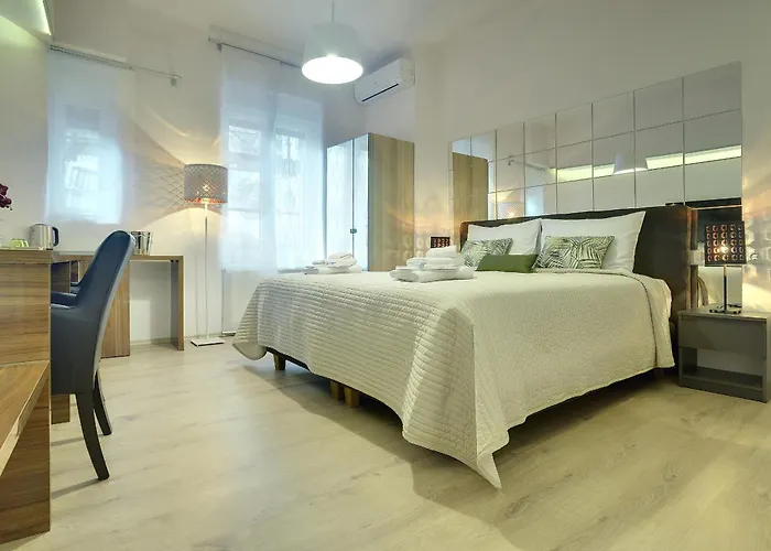 D&a Center With Free Parking 풀라